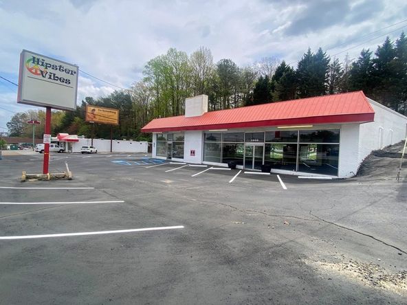 Retail For Lease: 3902 Hixson Pike, Chattanooga, TN 37415